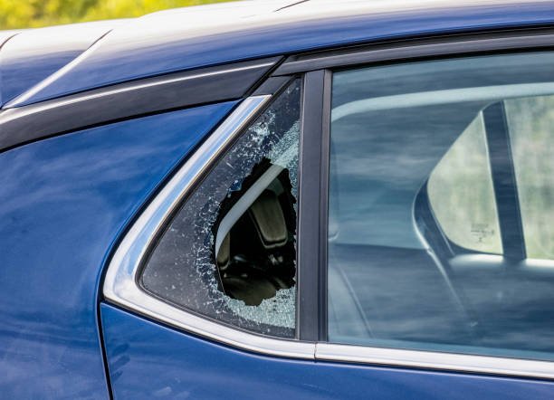 broken car window, auto glass, windshield repair, winnipeg